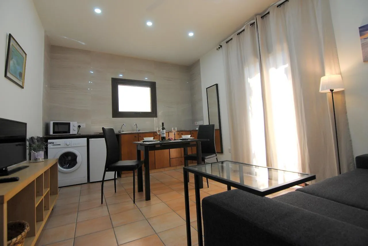 La C Mer Apartment Larnaca 0*,