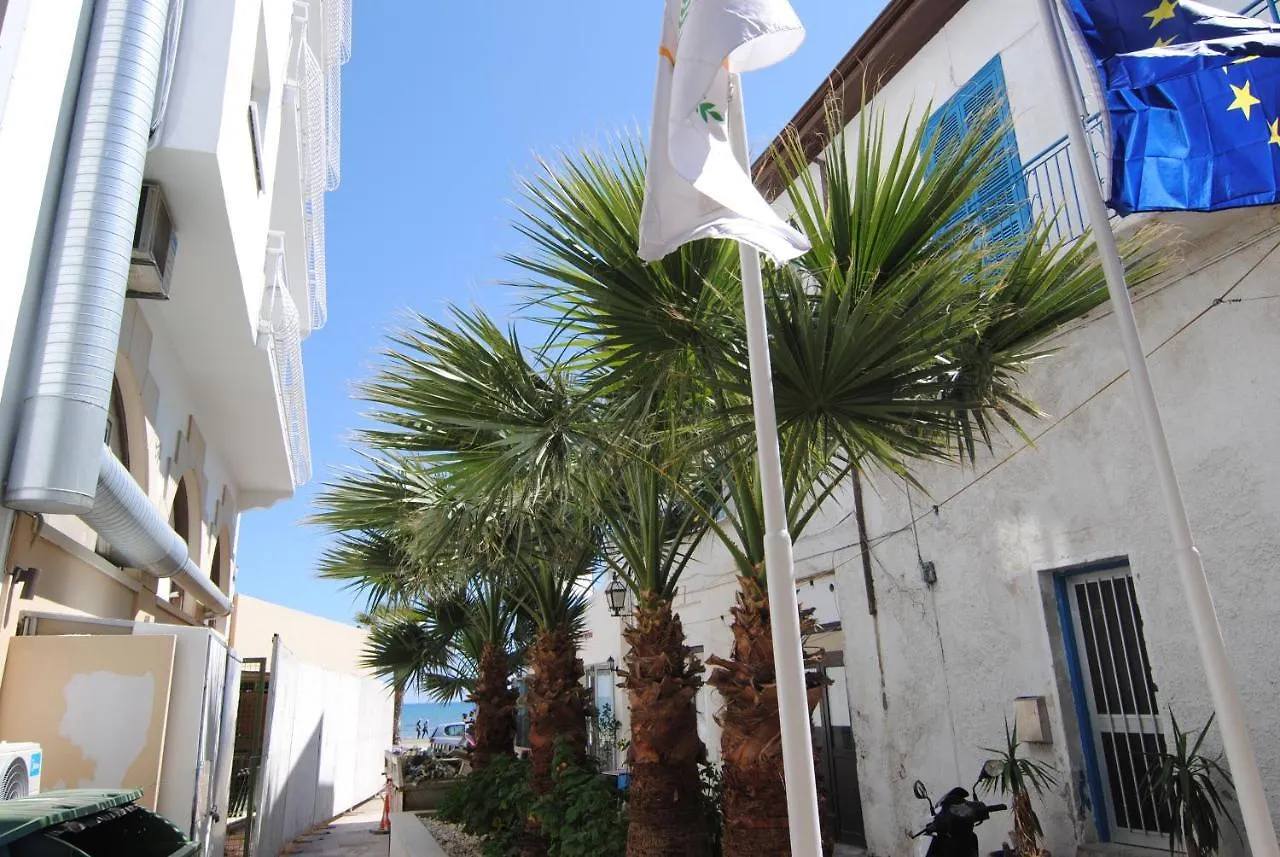 La C Mer Apartment Larnaca Cyprus