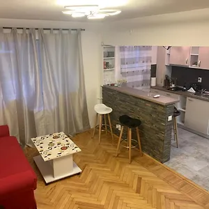 Flora Parliament Apartament Bucureşti